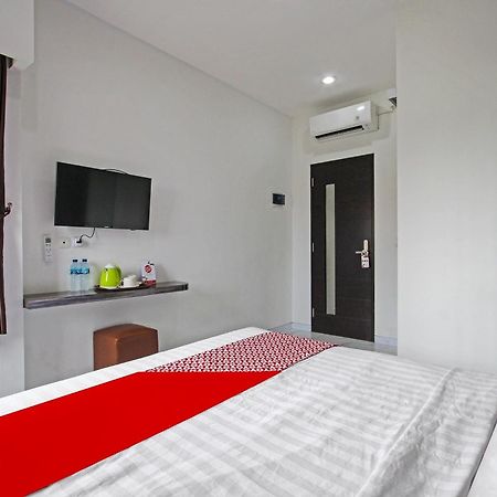 Super Oyo Capital O 91665 D'Prof Exclusive Guesthouse Semarang Bagian luar foto