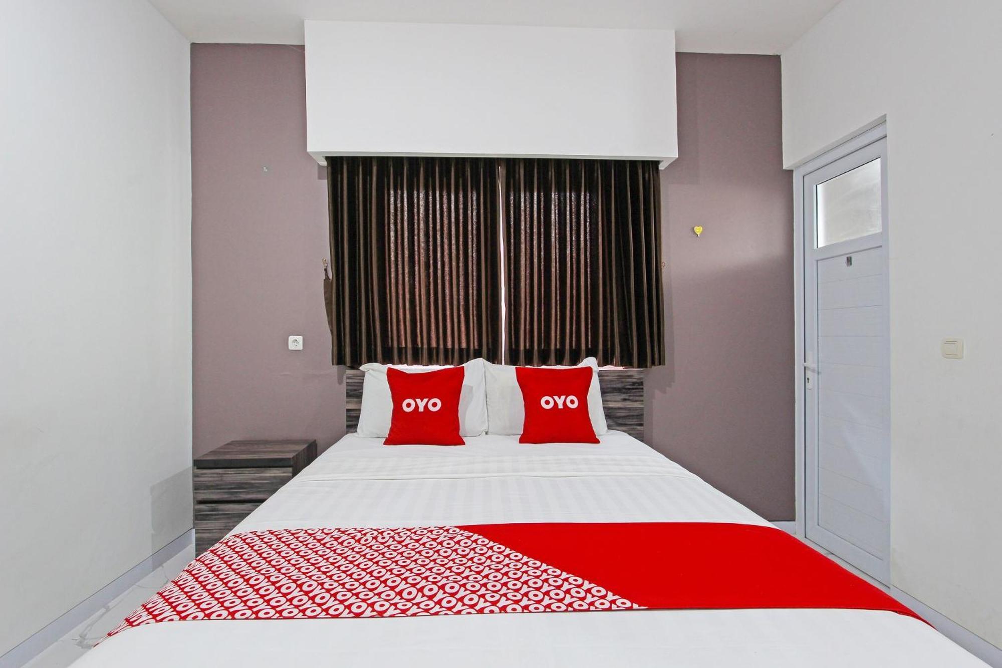 Super Oyo Capital O 91665 D'Prof Exclusive Guesthouse Semarang Bagian luar foto