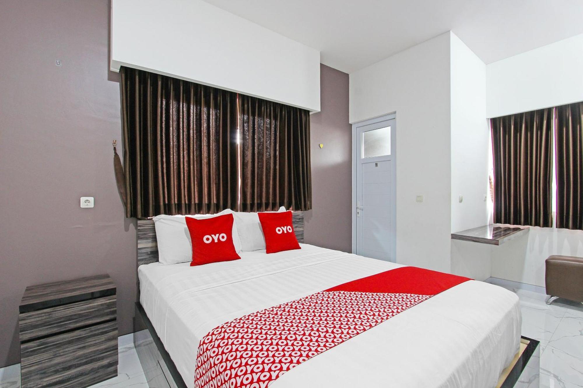 Super Oyo Capital O 91665 D'Prof Exclusive Guesthouse Semarang Bagian luar foto