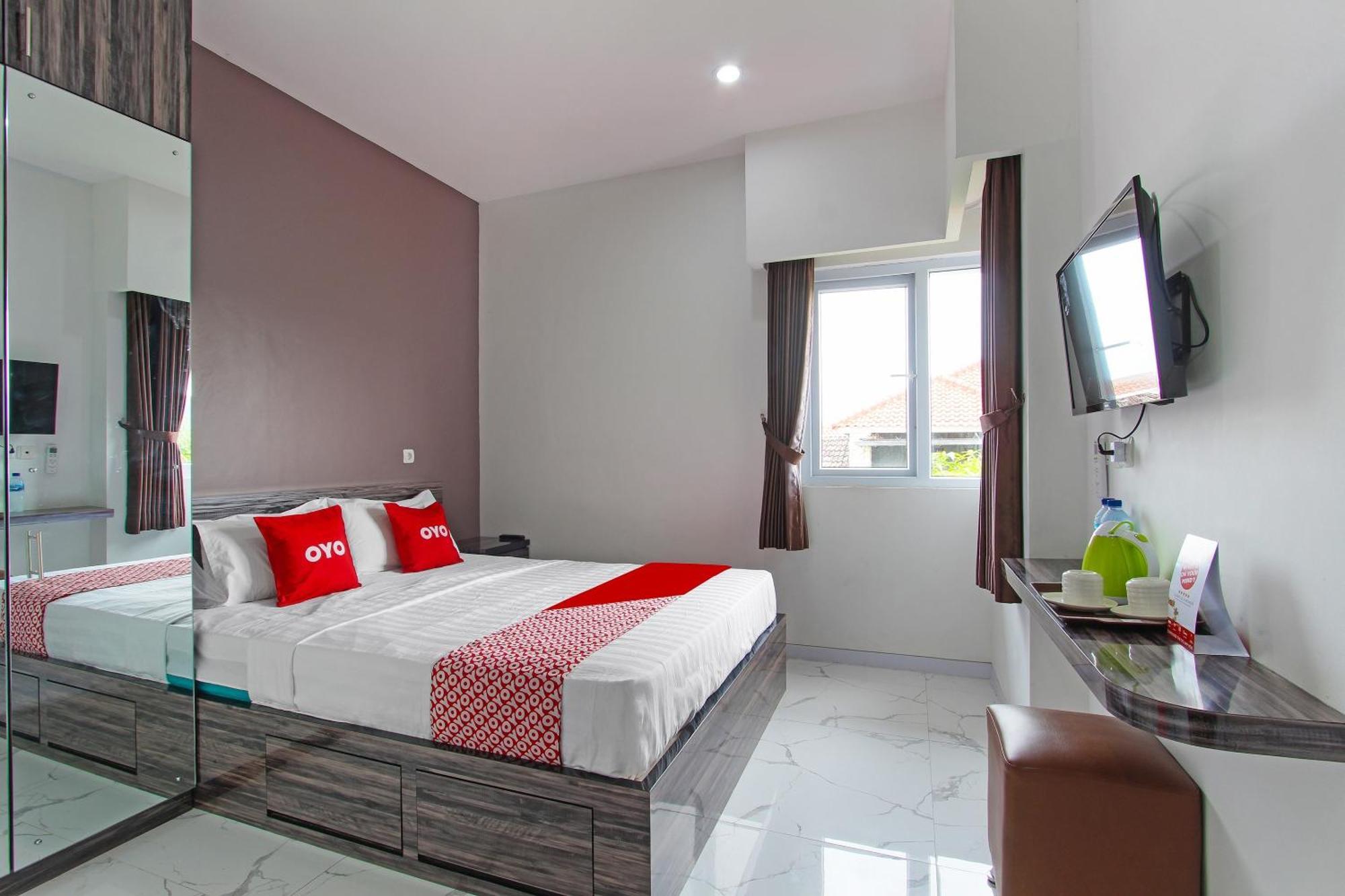 Super Oyo Capital O 91665 D'Prof Exclusive Guesthouse Semarang Bagian luar foto