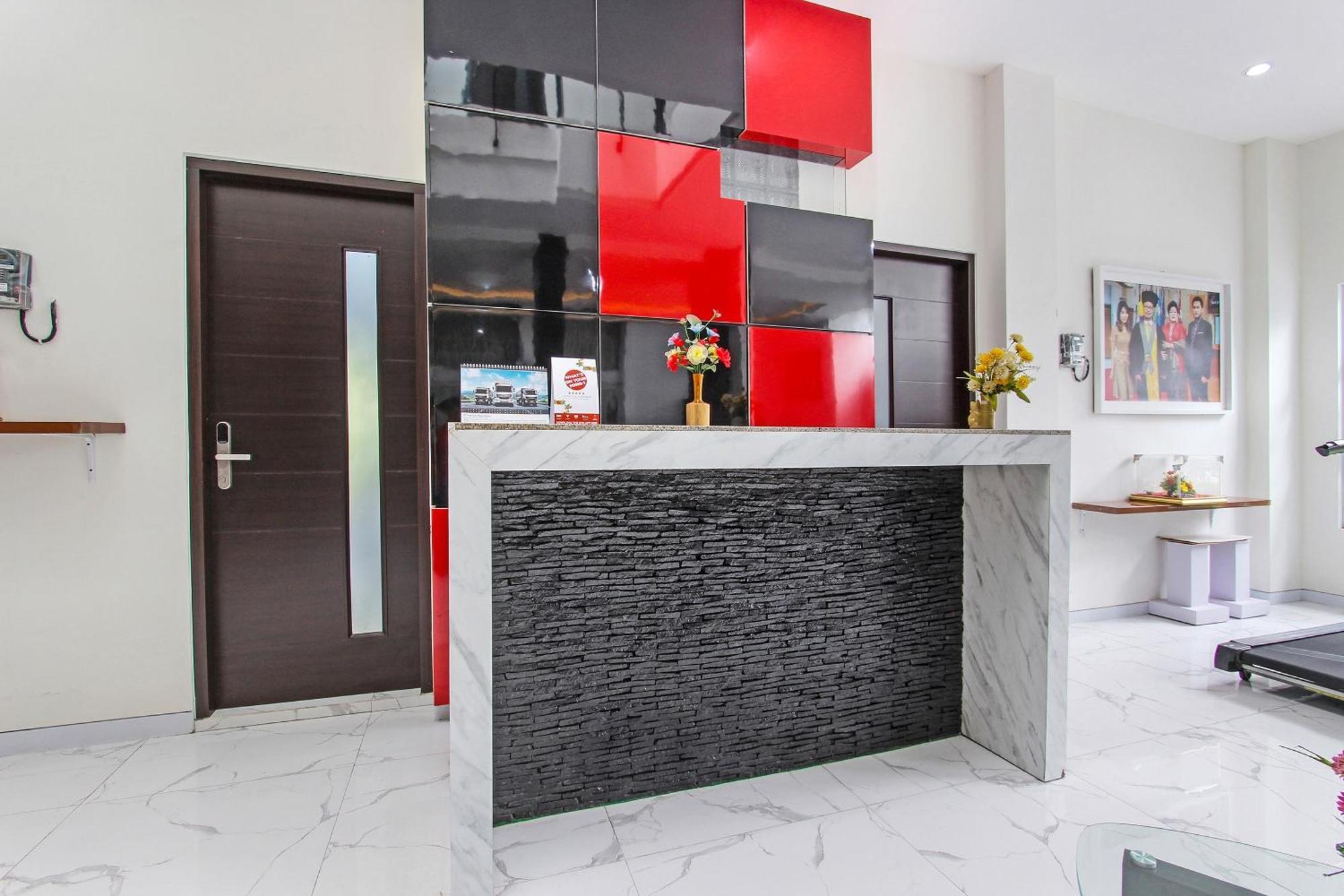 Super Oyo Capital O 91665 D'Prof Exclusive Guesthouse Semarang Bagian luar foto